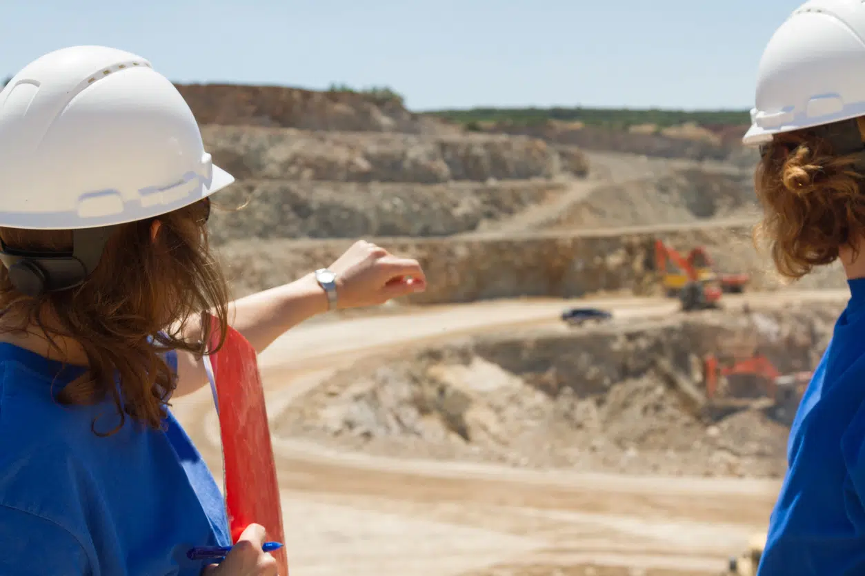 women engineers at mine in collobration women engineers at mine in collobration
